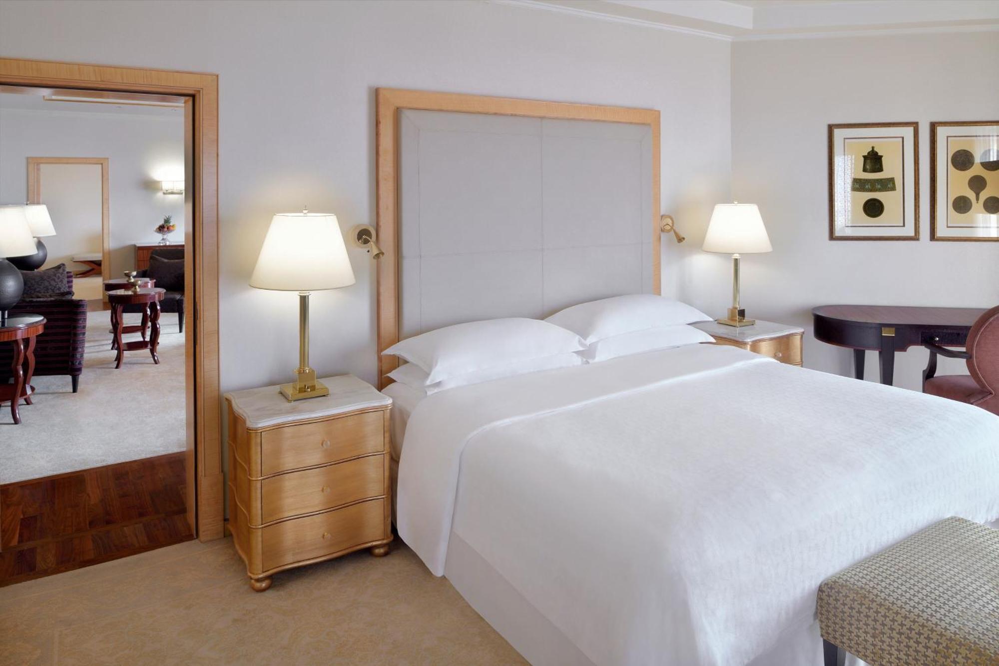 Sheraton Dammam Hotel & Convention Centre Zewnętrze zdjęcie A bedroom at the Four Seasons Hotel