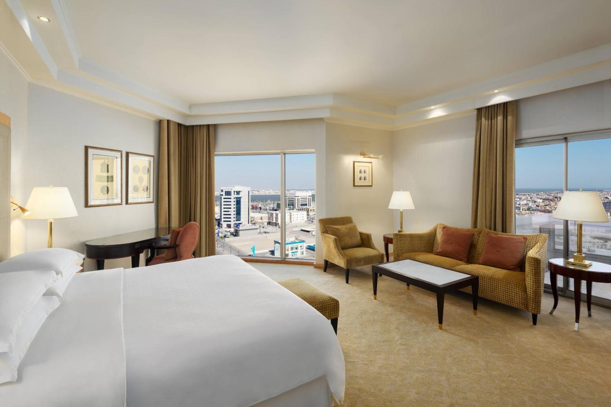 Sheraton Dammam Hotel & Convention Centre Zewnętrze zdjęcie A room at the Four Seasons Hotel, Madrid