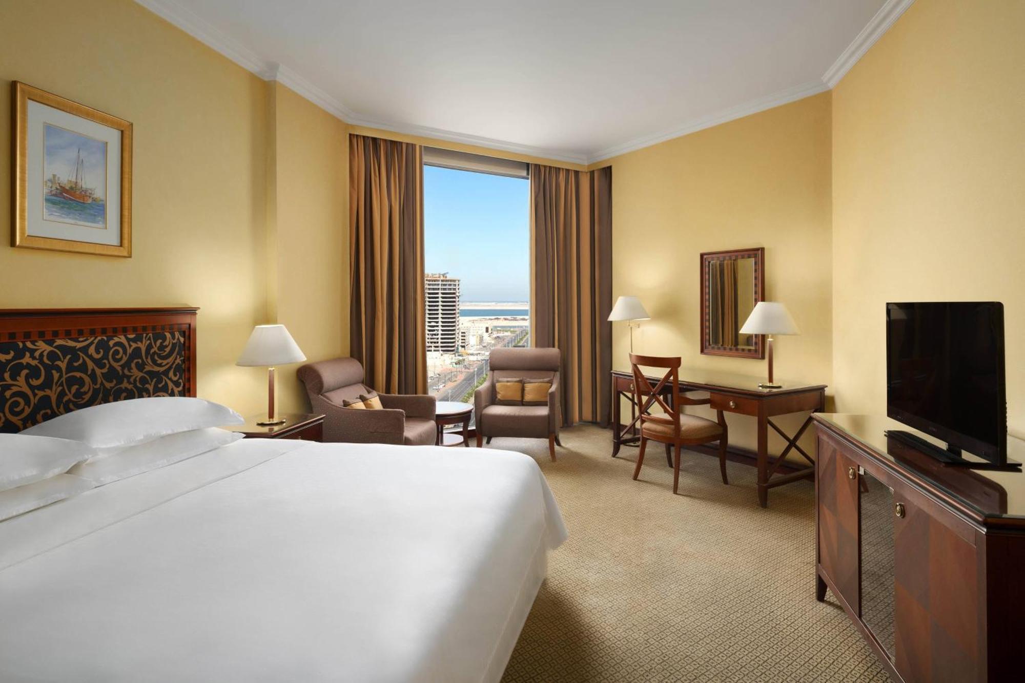 Sheraton Dammam Hotel & Convention Centre Zewnętrze zdjęcie A guest room at the Hilton Alexandria